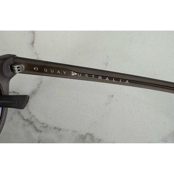 NEW Quay Australia Star Struck Cat Eye Kyle Jenner Sunglasses Gray/Brown - Picture 6 of 9